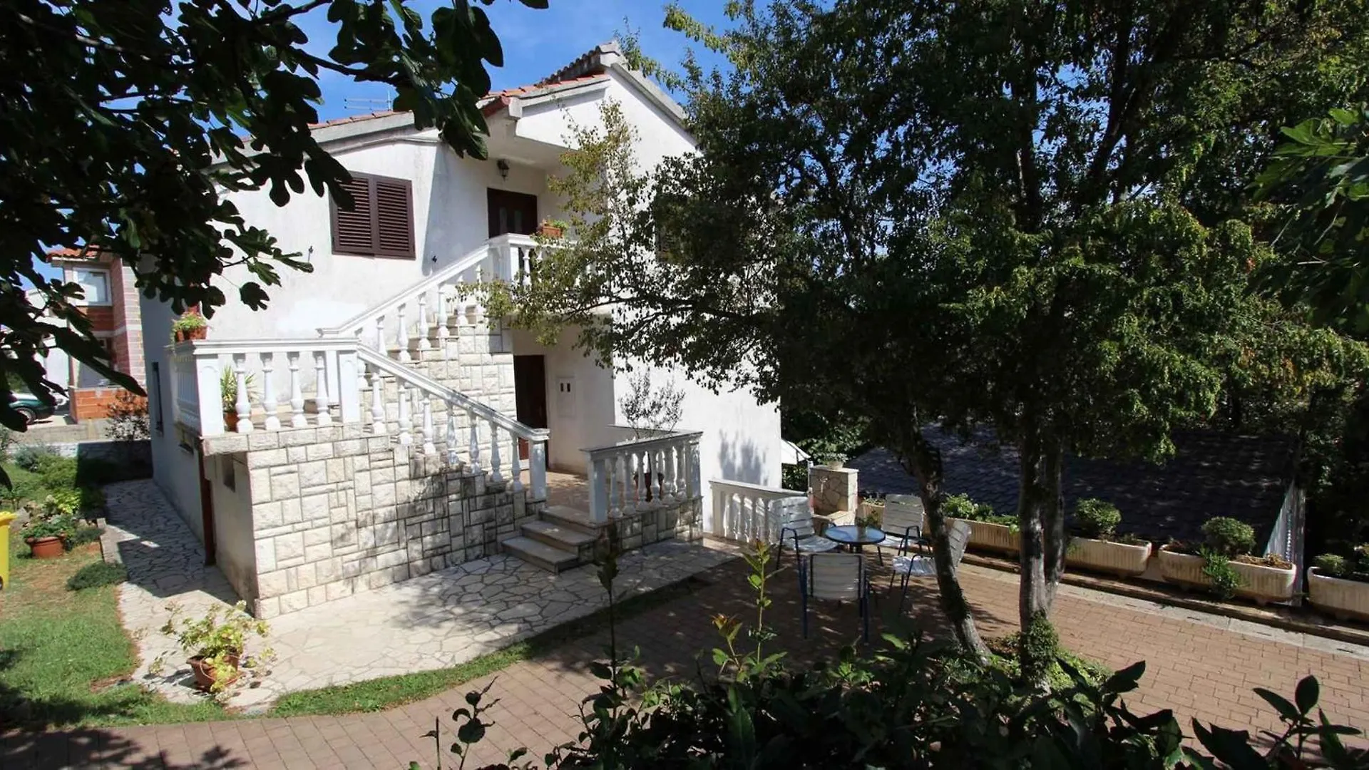 Apartment Porat 22